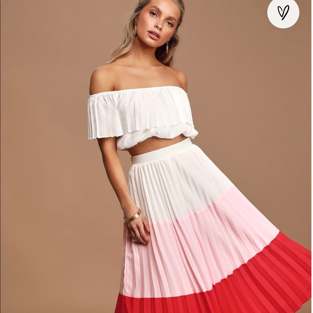 ♥️LULUS Punctual White Colorblock Pleated Two-Piece Dress. LIKE NEW.